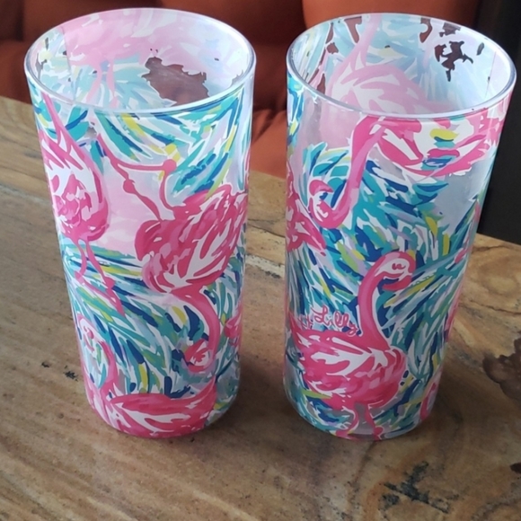 Set of 2 Lily  Pulitzer Plastic Glasses - Picture 1 of 2